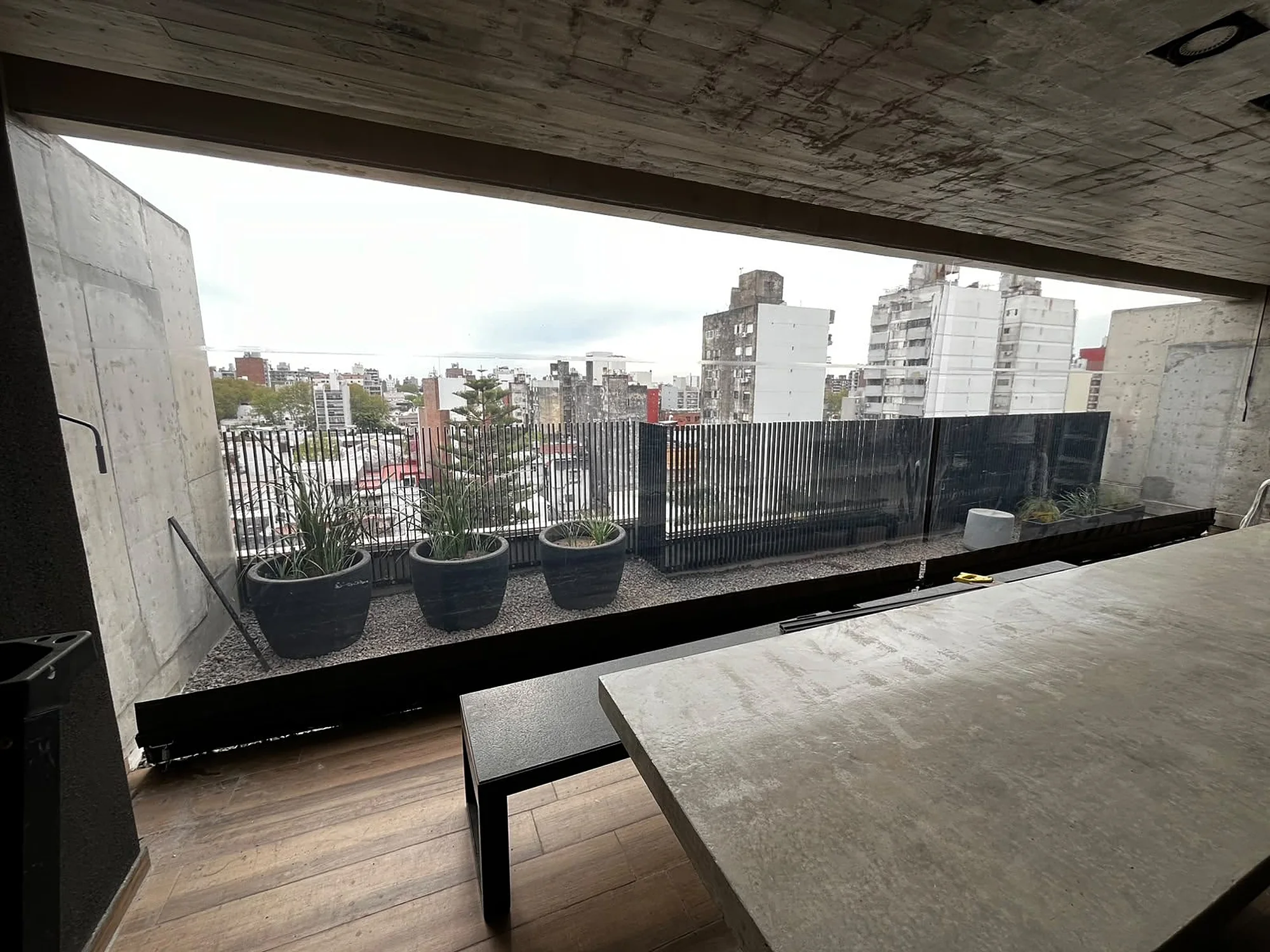 Cerramiento de PVC instalado en una terraza